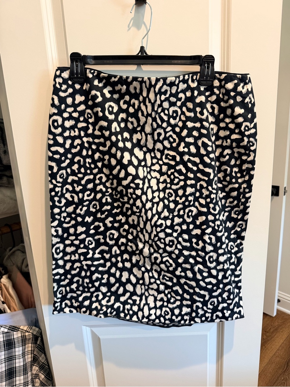 White House Black Market Black and White Leopard-Print Pencil Skirt
